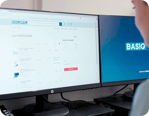 Winkelwagen in de webshop van Basiq Dental op een computerscherm